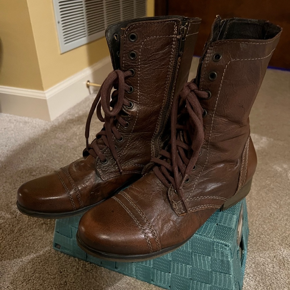 Steve Madden boots. Women’s size 10